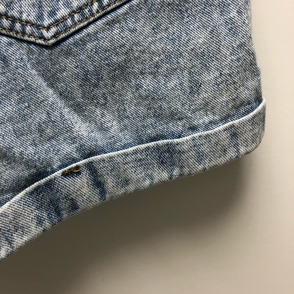 Pacsun high rise denim mom shorts. - Picture 5 of 8